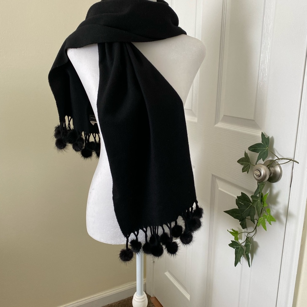 Women’s cashmere scarf